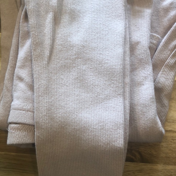 Lil leggs pajama set size 6T - Picture 3 of 3